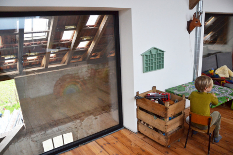 Glazen dakpannen voor extra lichtinval box-in-box renovatie